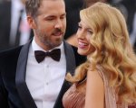 Ryan Reynolds: 'Ecco chi bacia meglio tra Andrew Garfield e mia moglie'