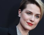 Evan Rachel Wood parla della sua bisessualità: 'Da ragazza ero attratta dalle donne'