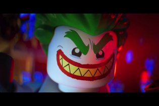 LEGO Batman Il Film - Clip 'Io vengo sempre a lavorare con un bel sorriso'