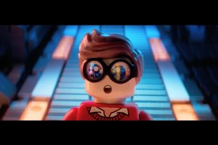 LEGO Batman Il Film - Clip 'Ho anche io un costume per la missione?'