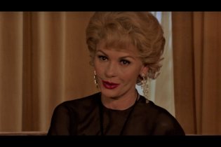 Feud - Promo 'Stars'