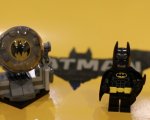 Lego Batman: video dell'anteprima a Londra, tra gadget e Batcaverne di mattoncini a grandezza naturale