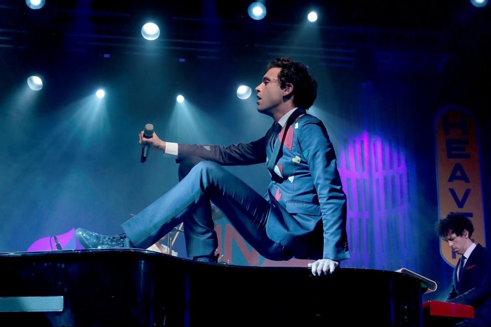 Mika durante una performance