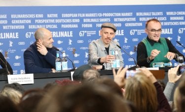 Berlino 2017: Ewen Bremner, Danny Boyle, Jonny Lee Miller alla conferenza di T2 Trainspotting