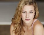 Galveston: Lili Reinhart nel cast del film diretto da Mélanie Laurent