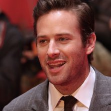Berlino 2017: Armie Hammer sorride sul red carpet di Final Portrait