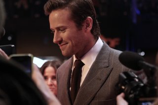 Berlino 2017: Armie Hammer rilascia interviste sul red carpet di Final Portrait