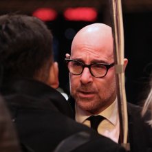 Berlino 2017: Stanley Tucci durante le interviste sul red carpet di Final Portrait