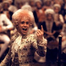 Amadeus: Tom Hulce in una scena del film