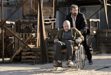 Logan: Hugh Jackman e Patrick Stewart in una foto del film