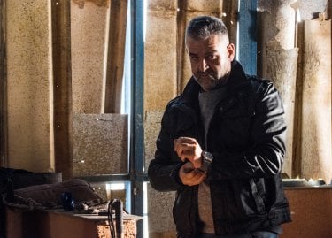 Falchi: Fortunato Cerlino in una scena del film