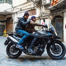 Falchi: Michele Riondino e Fortunato Cerlino in moto in una scena del film