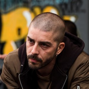 Falchi: un primo piano di Michele Riondino