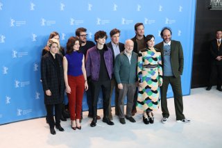 Berlino 2017: Luca Guadagnino, Amira Casar, Esther Garrel, Armie Hammer, Timothée Chalamet con lo scrittore André Aciman al photocall di Call Me by Your Name