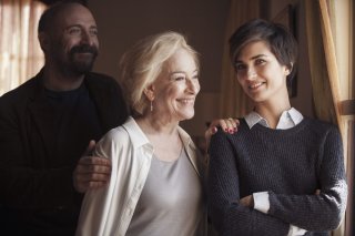 Rosso Istanbul: Halit Ergenç e Tuba Büyüküstün in un momento del film