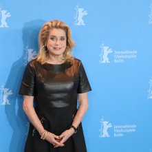 Berlino 2017: Catherine Deneuve al photocall di The Midwife