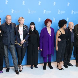 Berlino 2017: Volker Schlöndorff, Nina Hoss, Susanne Wolff, Stellan Skarsgård al Photocall di Return to Montauk