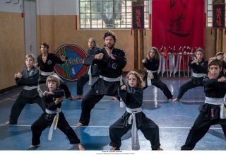 Questione di karma: Fabio De Luigi in una scena del film