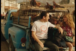 Un tirchio quasi perfetto: Dany Boon e Noémie Schmidt in una scena del film