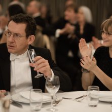Un tirchio quasi perfetto: Dany Boon e Noémie Schmidt in un momento del film