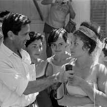 Comizi d'amore: Pier Paolo Pasolini in un momento del suo film-documentario