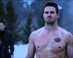 Arrow, Stephen Amell anticipa la direzione che intraprenderà la stagione 6 (senza flashback)