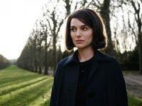 Jackie: come Pablo Larraín ha demolito il biopic realizzando un capolavoro