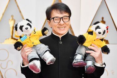 Oscar 2017: Jackie Chan con due panda