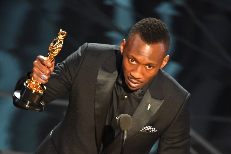 Oscar 2017: Mahershala Ali con il premio Oscar