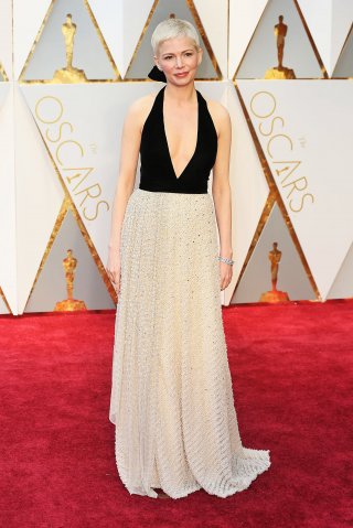 Oscar 2017: Michelle Williams sul red carpet