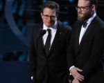 Oscar 2017: standing ovation per Michael J. Fox mentre Seth Rogen ricorda 'Ritorno al futuro'