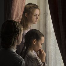 The Beguiled: Elle Fanning con un gruppo di bambini