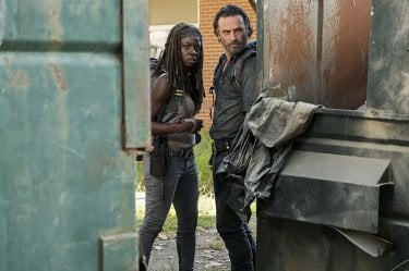 The Walking Dead: Danai Gurira e Andrew Lincoln in Say Yes