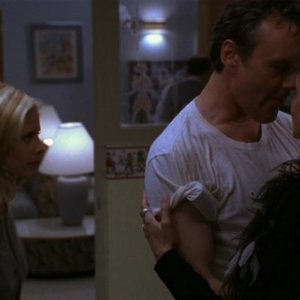 Buffy the Vampire slayer: una scena dell'episodio I dolci della banda