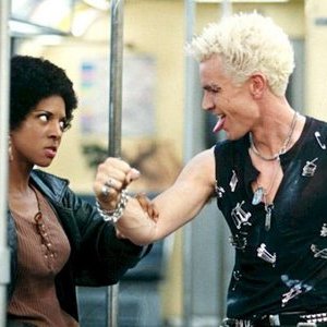 Buffy the Vampire Slayer: James Marsters una scena dell'episodio Pazzi d'amore