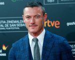 Luke Evans rivela: 'Da bambino volevo lavorare in un supermercato'