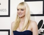 Una coppia alla deriva: Anna Faris ed Eugenio Derbez star del remake