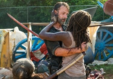 The Walking Dead: Danai Gurira e Andrew Lincoln in Say Yes