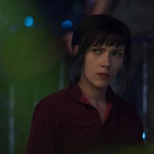 Ghost in the Shell: Scarlett Johansson in un momento del film