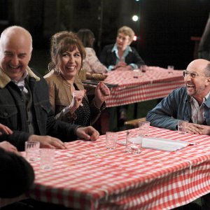 In viaggio con Jacqueline: Fatsah Bouyahmed e Julia Piaton in una scena del film