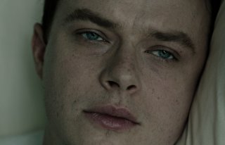 La cura dal benessere: un primo piano di Dane DeHaan