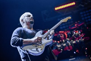 Pino Daniele - Il tempo resterà: il cantante napoletano in un'immagine del documentario