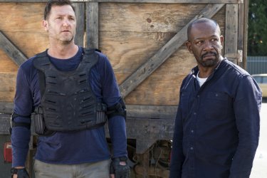 The Walking Dead: Karl Makinen e Lennie James in Bury Me Here