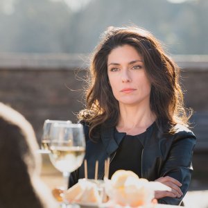 Sorelle: Anna Valle è tra i protagonisti della fiction di RaiUno