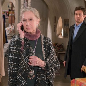 Sorelle: Loretta Goggi e Giorgio Marchesi in una scena della fiction