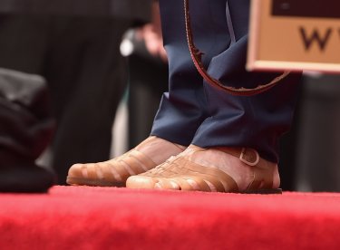 Il grande Lebowski: Jeff Bridges indossa le scarpe del Drugo per un evento nel 2017