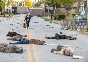 The Walking Dead: Melissa McBride in Bury Me Here