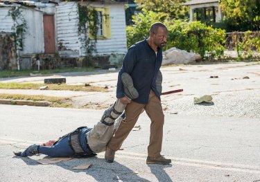 The Walking Dead: Lennie James nell'episodio Bury Me Here