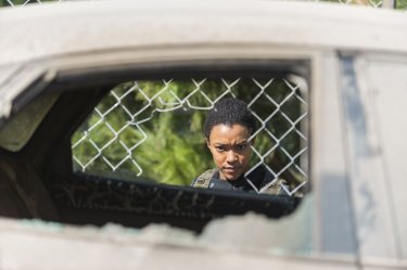The Walking Dead: un'immagine di Sasha in The Other Side