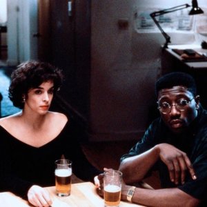 Jungle Fever: Wesley Snipes e Annabella Sciorra in una scena